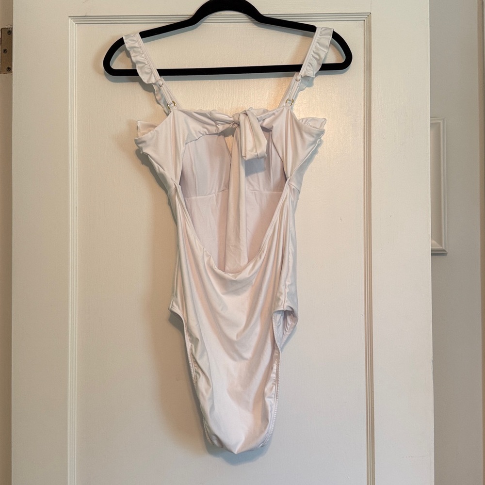 Solido Ruffle Swimsuit size L - Picture 5 of 6